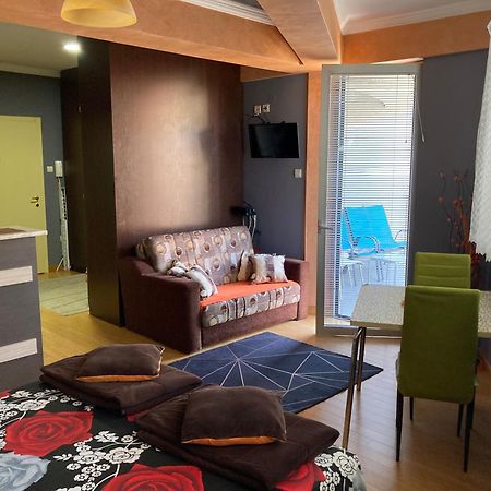 Apartman Aischa Nova Varos Bagian luar foto