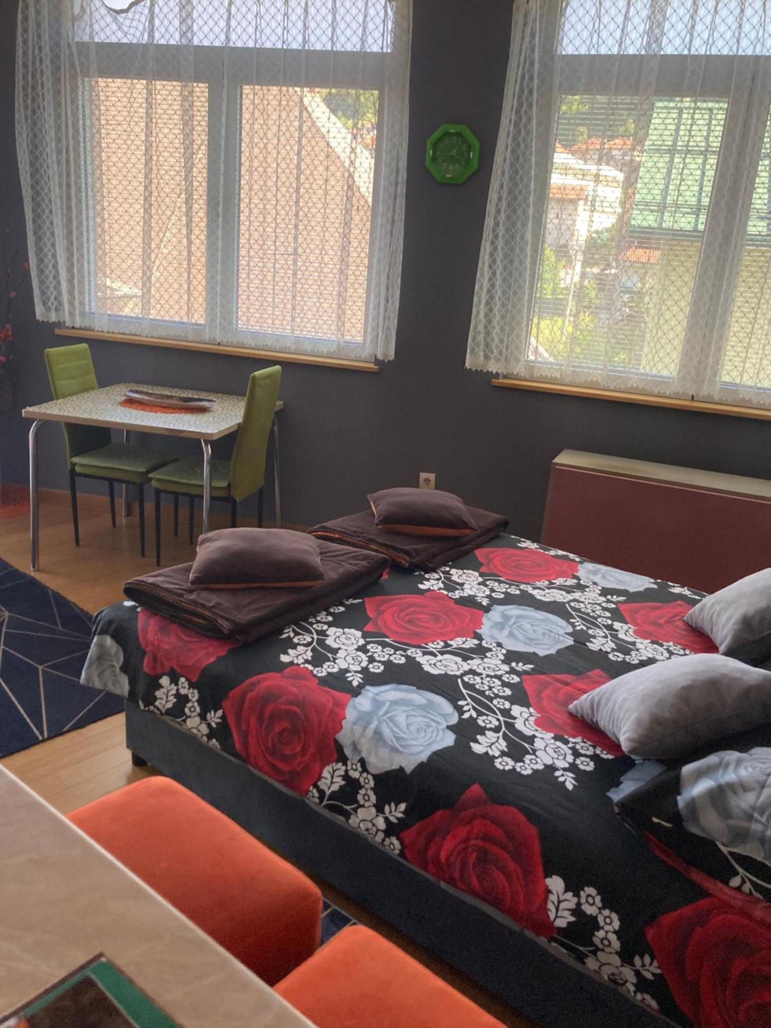 Apartman Aischa Nova Varos Bagian luar foto
